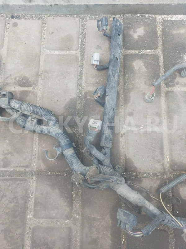 Проводка (коса) моторная Toyota Avensis T250 Toyota Avensis оригинальный номер 8212105621