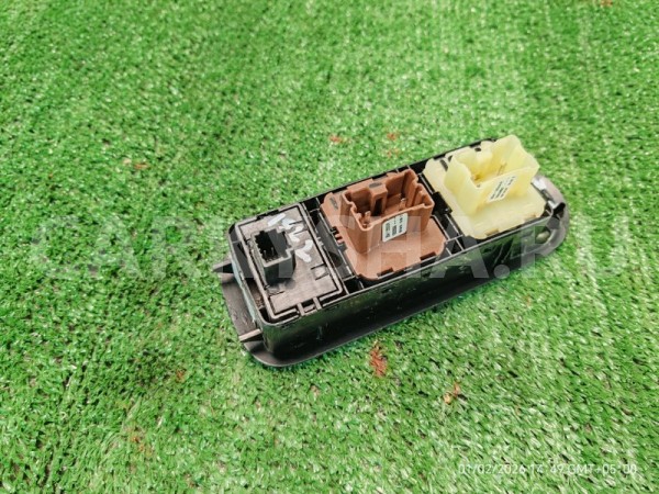 Блок стеклоподъемников Lada X-Ray 2019 254118044R 21129, передний левый ВАЗ (Lada) 2112 