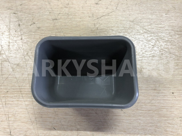 Короб для ремня безопасности центральный Toyota Camry VIII (XV70) Рестайлинг – седан оригинальный номер 73223-33090