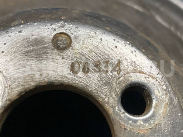 Шкив водяного насоса Range Rover III Land Rover Range Rover оригинальный номер 4359078