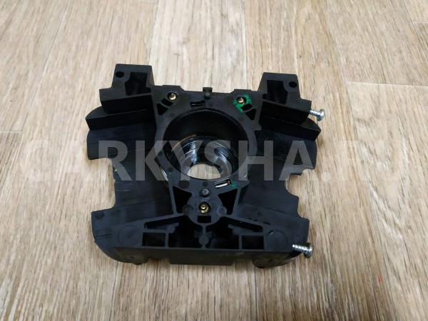 Кронштейн подрулевых переключателей Nissan Primera 