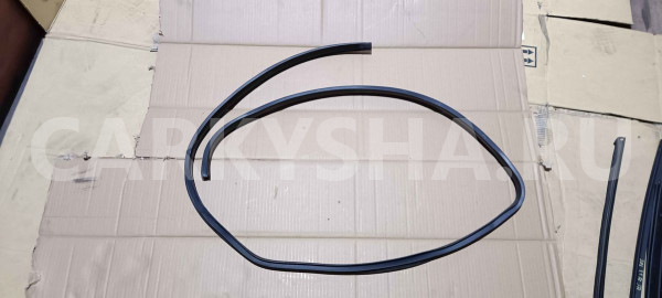 Уплотнитель двери Hyundai Solaris I (2010—2014) Hyundai Solaris оригинальный номер 831204L000