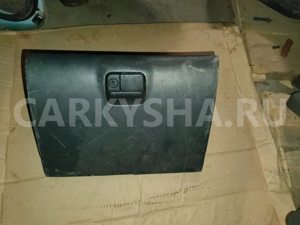 Бардачок Mazda 323 Mazda 2 оригинальный номер BJ3A6403043