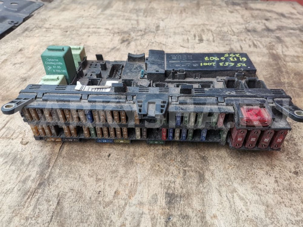 Блок предохранителей BMW X5 E53 (1999—2003) BMW X5 оригинальный номер 61136907395