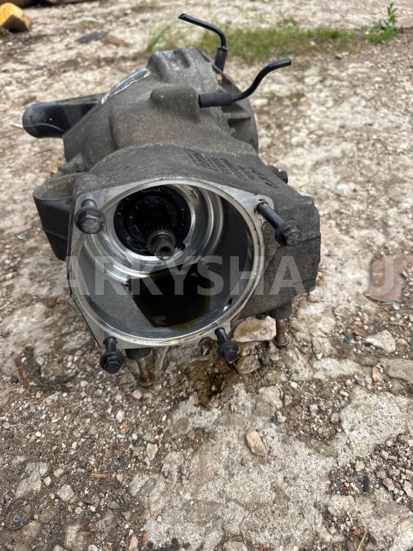 Редуктор заднего моста Land Rover Freelander 2 Land Rover Freelander оригинальный номер LR023933