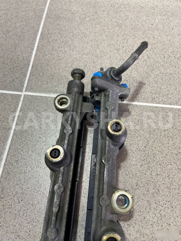 Рампа с форсунками Mazda Cronos 1993год Mazda 5 оригинальный номер 1970200020