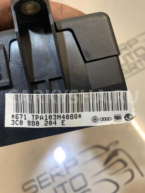 Блок предохранителей Volkswagen Passat B6 2.0 BMR Volkswagen Passat 