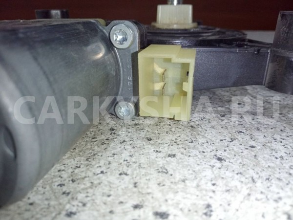 Моторчик стеклоподъемника Audi Q7 4M (2015—2020) Audi Q7 оригинальный номер 8w0959802