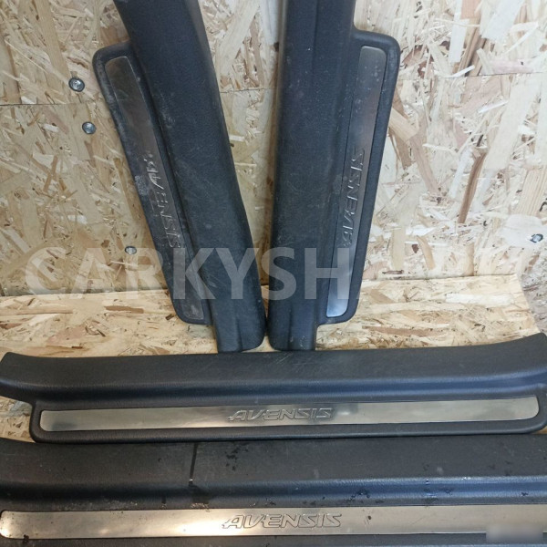 Накладка порога toyota Avensis Toyota Avensis оригинальный номер 67913-05040