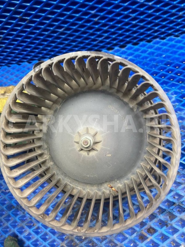 Моторчик отопителя SsangYong Actyon Sports I (2006—2012) Ssang Yong Actyon оригинальный номер 6811109150