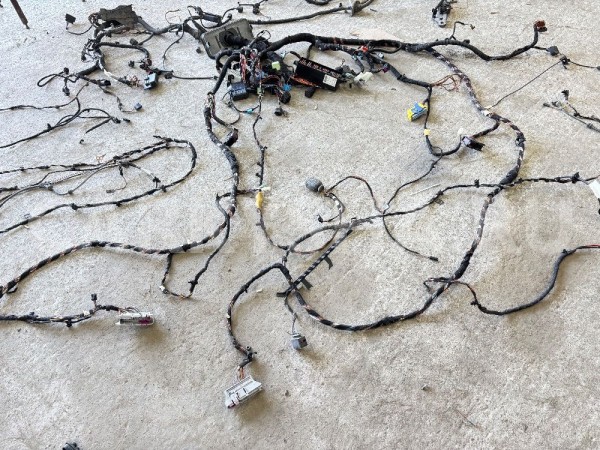 Проводка коса моторная подкапотная салонная Polo 5 Volkswagen Polo оригинальный номер 6RU971051