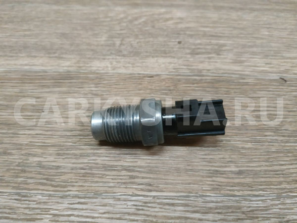 Датчик давления масла Land Rover Freelander оригинальный номер 6U5T9278BA