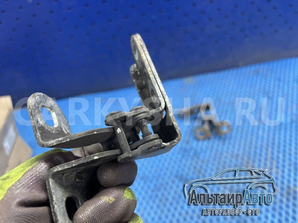 Петля багажника левая правая Range Rover 3 L322 Land Rover Range Rover оригинальный номер BMB760050