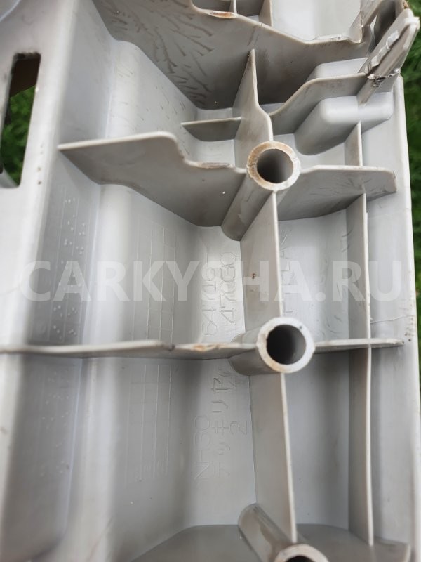 Панель замка багажника Toyota Prius 