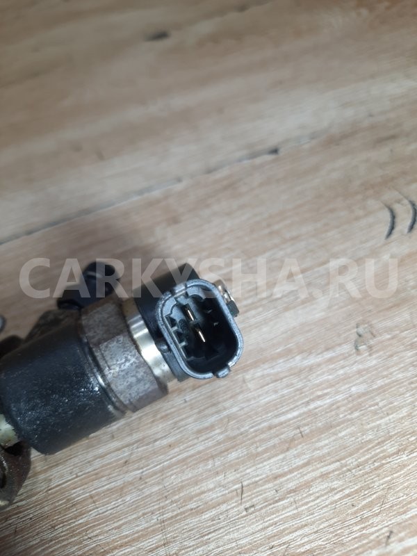 Топливная форсунка Volvo V70 УНИВЕРСАЛ ПРАВЫЙ РУЛЬ Volvo V70 