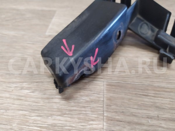 Кронштейн заднего бампера левый Land Rover Freelander 