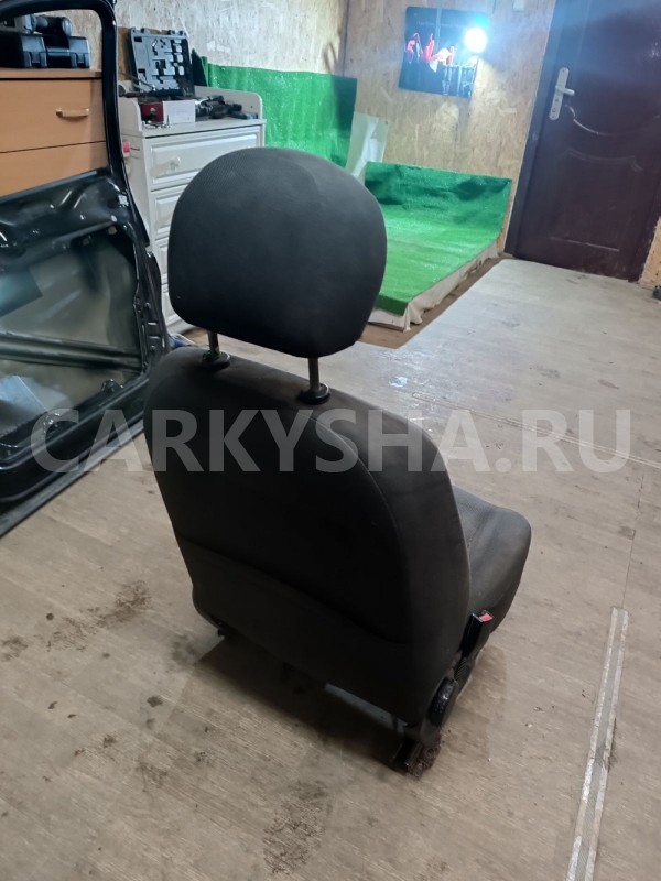 Сиденье переднее левое Ford Focus 