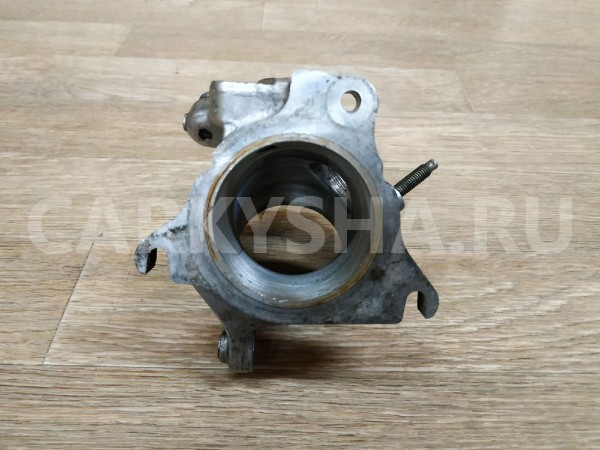 Фланец Land Rover Freelander оригинальный номер 1020646S01