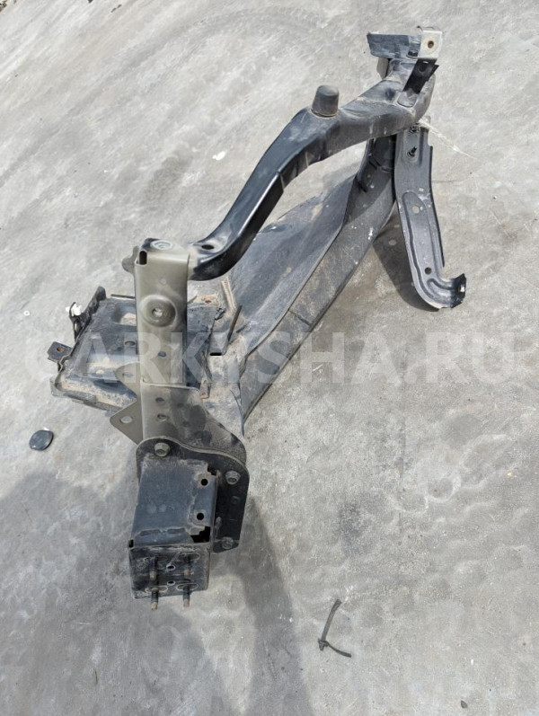 Планка телевизора Nissan Elgrand оригинальный номер 641011JB0A