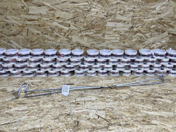 Крепление петель багажника Toyota Corolla XII (E210) – седан оригинальный номер 64532-02550