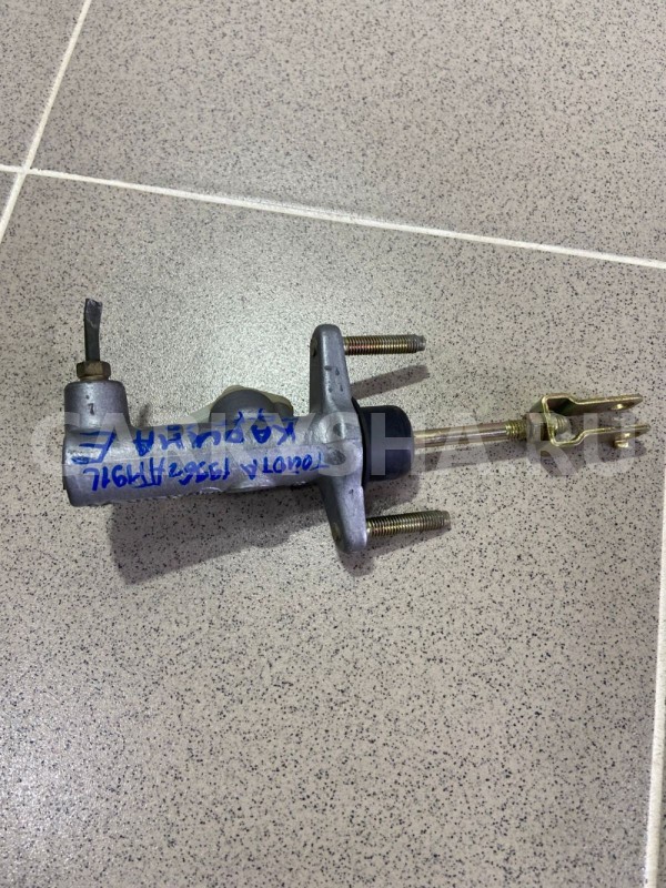 главный цилиндр сцепления Toyota Carina E 1996 г 7 Toyota Carina 