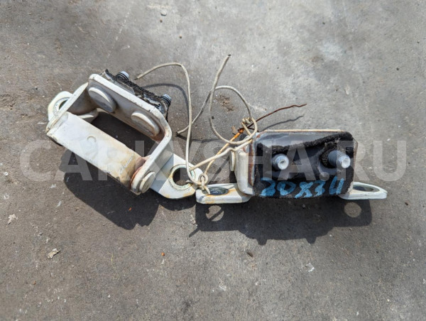 Петли 5-й двери Mazda Bongo 