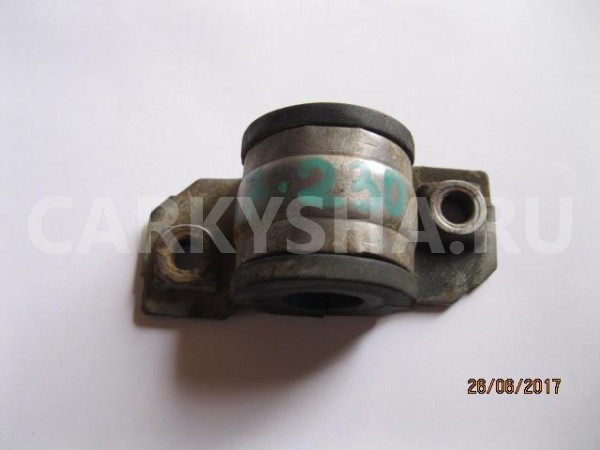 Кронштейн крепления переднего стабилизатора Skoda Fabia 1999-2006 Skoda Fabia оригинальный номер 6Q0411333A