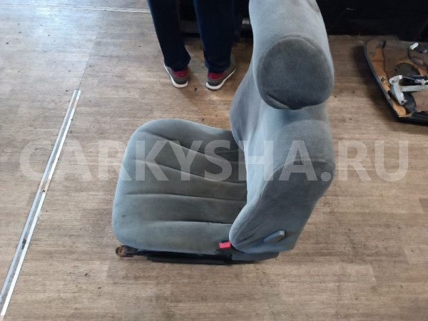 Сиденье переднее правое Mitsubishi Diamante 