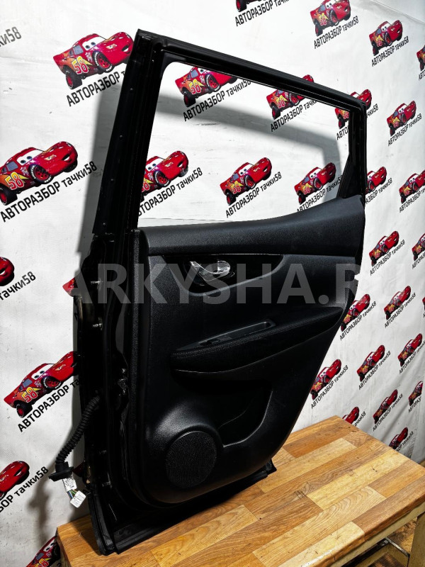 дверь задняя правая Nissan Qashqai оригинальный номер H21004EAMA