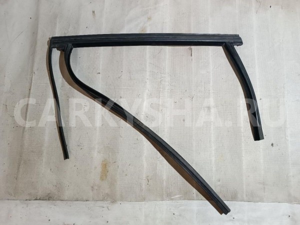 Уплотнитель проема стекла двери задней левой Ford Kuga 