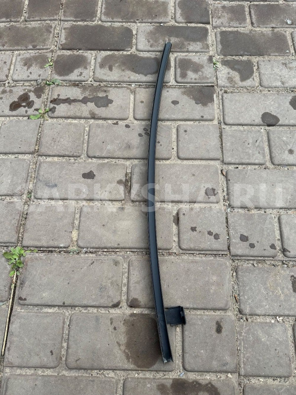 Направляющая стекла зад прав двери Kia Picanto I Kia Picanto оригинальный номер 8352007000