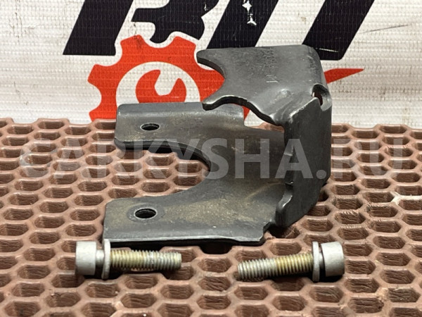 Кронштейн ТНВД BMW 3er оригинальный номер 13 51 7 629 155, 13 51 7 629 155, 13517629155, 7629155