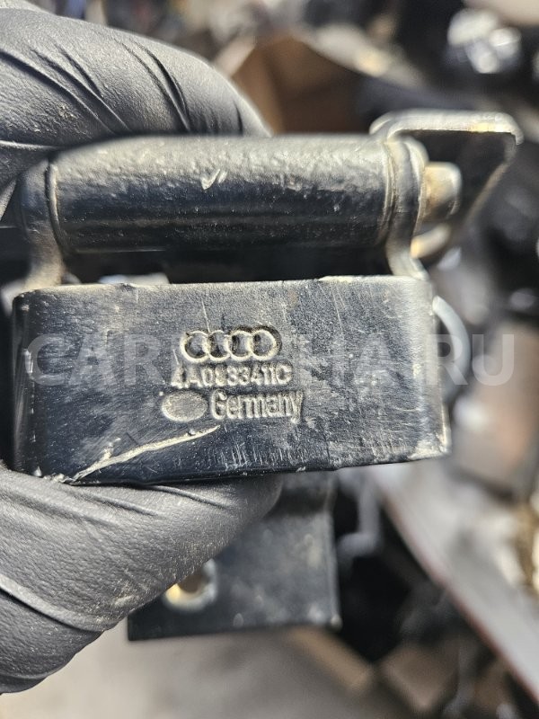 Петля двери Audi A4 