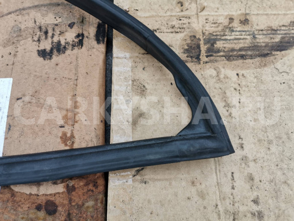 Уплотнитель двери передней левой Mercedes-Benz Viano 2007 W639 OM646 Mercedes-Benz Vito оригинальный номер A6397210680