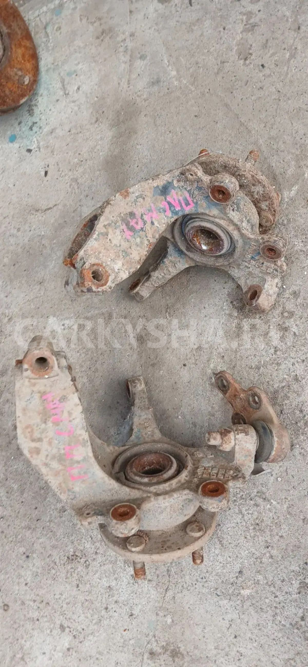 Поворотный кулак Ford C-MAX I (2003—2007) Ford C-MAX 