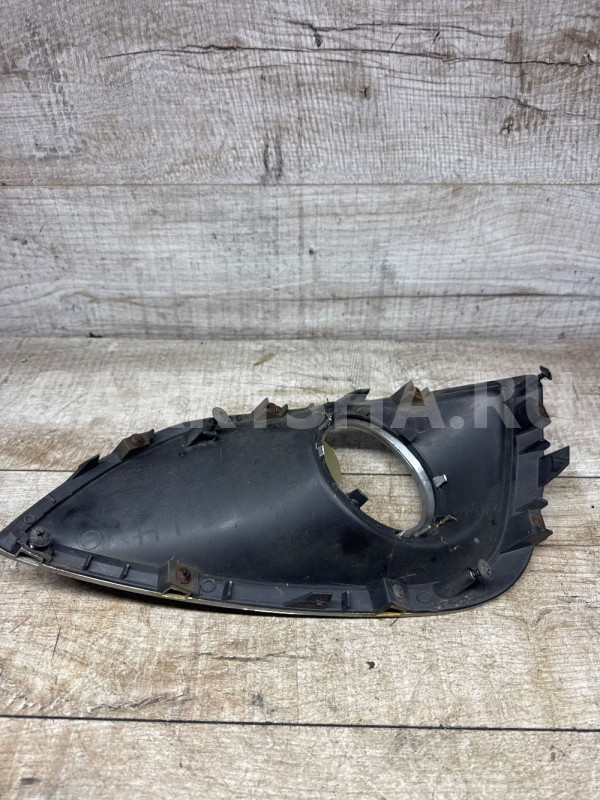 Накладка птф Противотуманки левой Hyundai IX35 Hyundai ix35 оригинальный номер 865852Y000