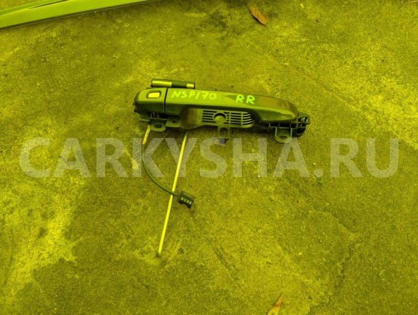 Ручка двери Toyota Sienta 