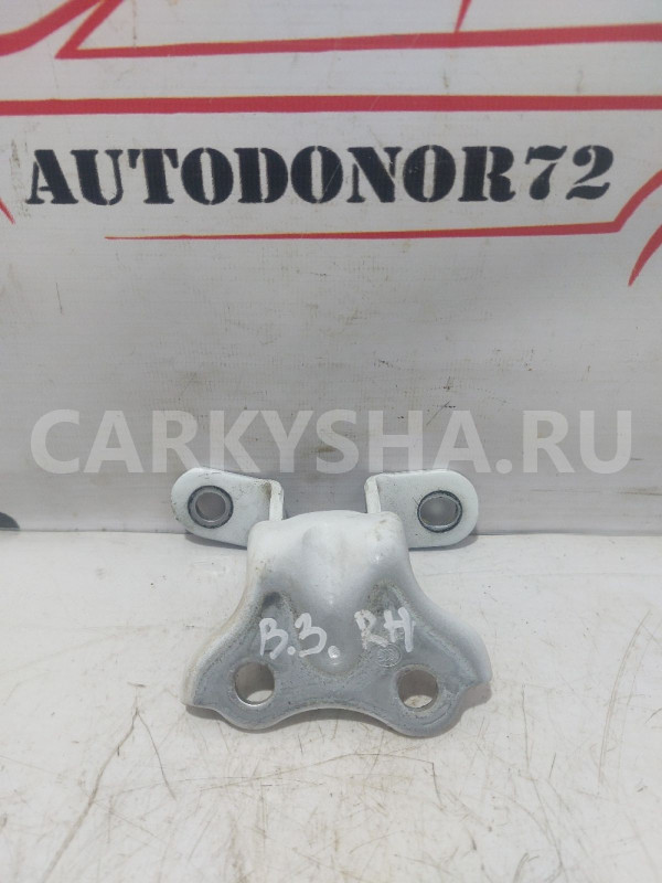 Петля двери задней правой верхняя  Hyundai Solaris Hyundai i20 оригинальный номер 793400X000