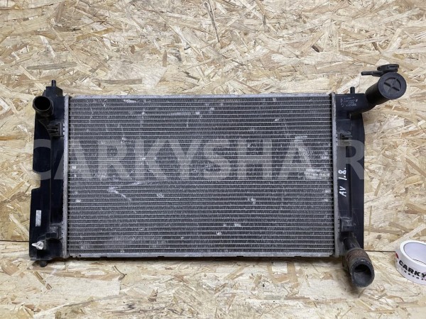 Радиатор охлаждения двигателя Toyota Avensis II Седан оригинальный номер 16400-0D220