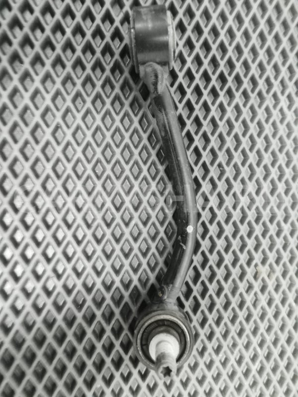 Стойка стабилизатора VW Touareg 2017 7L0505465D NF, левая Volkswagen Touareg 