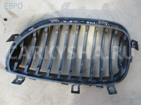 Ноздря / Решетка капота BMW M5 E60/E61 (2004—2010) BMW M5 оригинальный номер 51 13 7 027 062