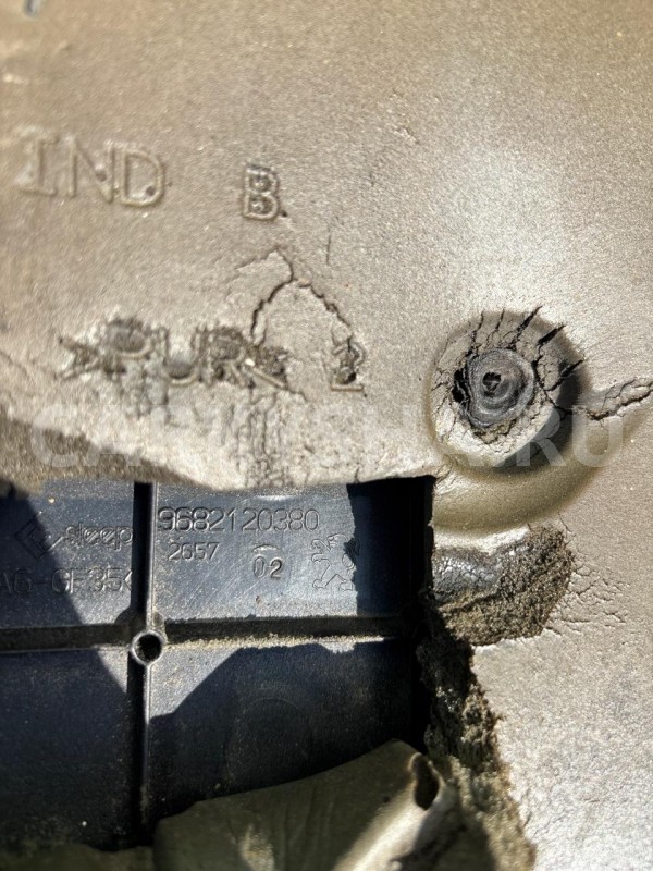 Крышка двигателя декоративная Peugeot 4007 2007-2012 9682120380 Peugeot 4007 