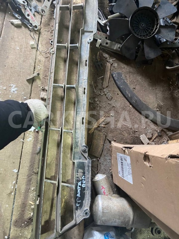 Решетка в бампер ВАЗ (LADA) Granta I (2011—2018) ВАЗ (Lada) Granta оригинальный номер 2191-2803057