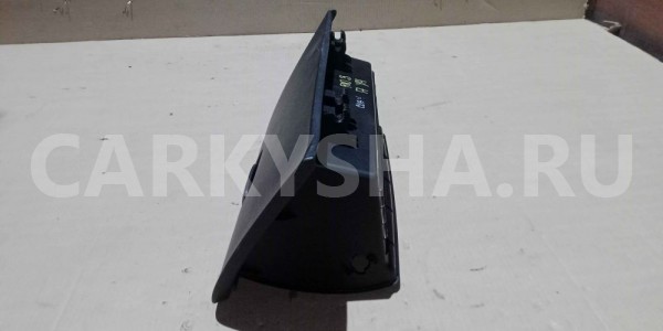 Бардачок Kia Rio III рестайлинг (2015—2017) Kia Rio оригинальный номер 845104x000