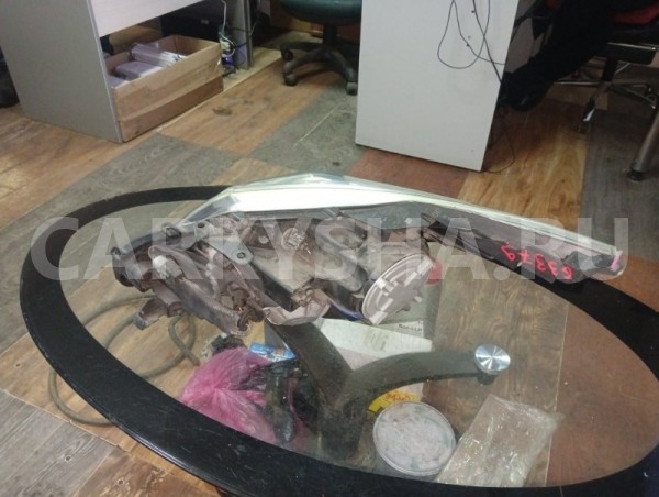 Фара галоген Toyota Avensis 3 2008-2011 T270, правая Toyota Avensis 