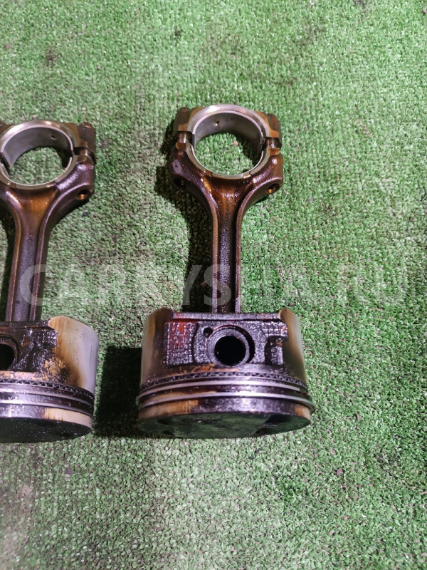 Поршень с шатуном Honda Accord оригинальный номер 13210PADG00