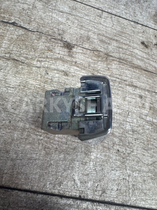 Заглушка ручки двери Nissan Qashqai 1 хром Nissan Qashqai оригинальный номер 80646eb33c