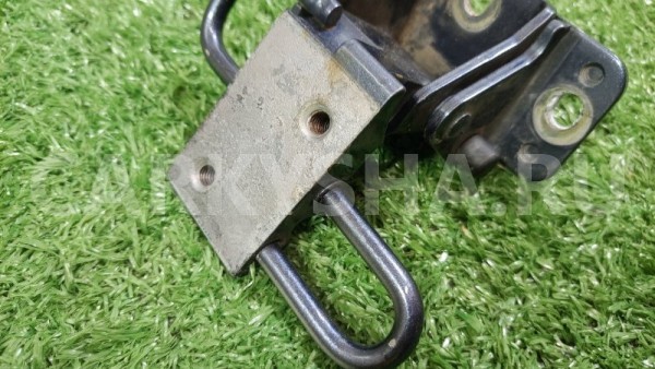 Петля двери нижняя задняя левая Audi A8 2004 Audi 200 