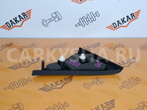 Накладка обшивки двери передняя правая Toyota Toyota Camry 