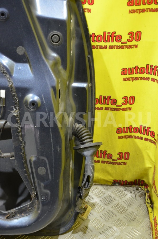 Дверь передняя левая Mitsubishi Colt 